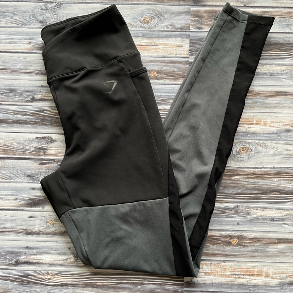 GYMSHARK Nikki Blackketter season 2 Black  and Gray Dynamic leggings